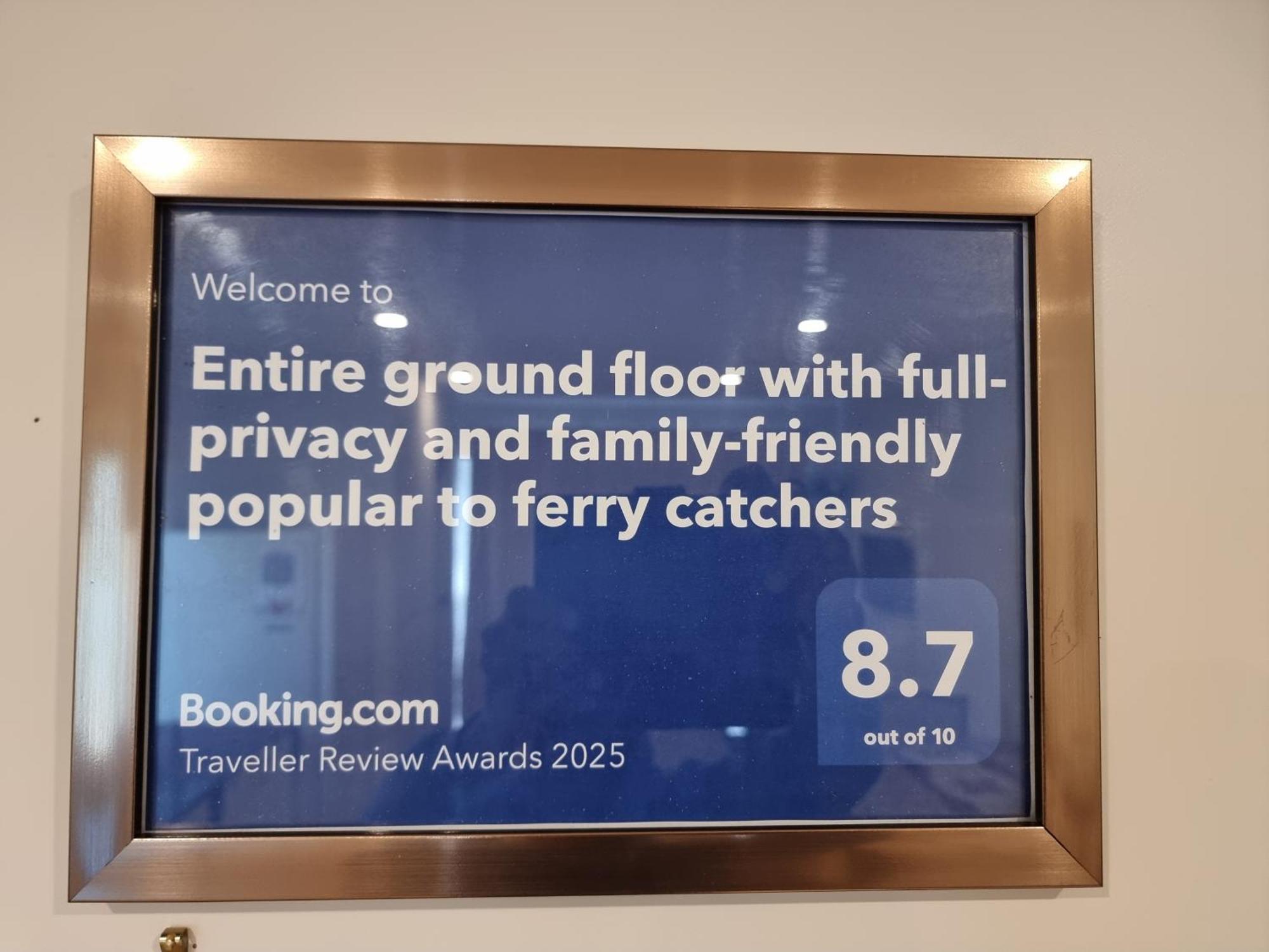 Entire Ground Floor With Full-Privacy And Family-Friendly Popular To Ferry Catchers ويلينغتون المظهر الخارجي الصورة